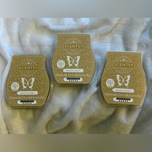 Scentsy Almond Croissant wax bar melts, *Retired*